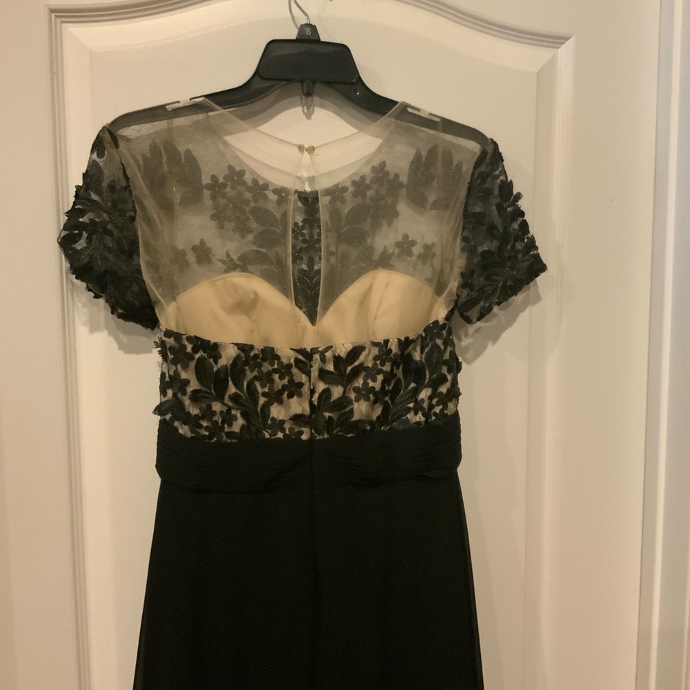 Beautiful Gown By Js Collections Size 8 - image 3